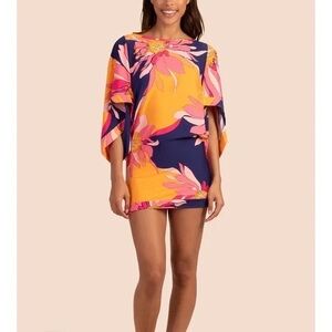 🎉LAST PIECE 🎉 TRINA TURK
Breeze Swim Tunic Cover-Up